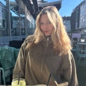 Alisa, Lastenhoitaja kaupungissa Helsinki