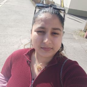 Nabina, Lastenhoitaja kaupungissa Järvenpää