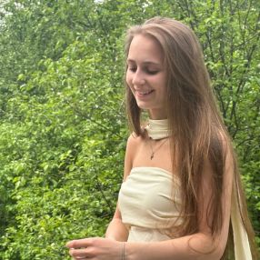 Elle, Lastenhoitaja kaupungissa Kuhankoski