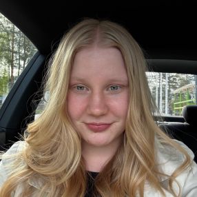 Suvi, Babysitter in Nummela