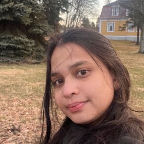 Madhuka, Lastenhoitaja kaupungissa Rauma