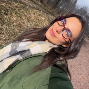Renatha, Lastenhoitaja kaupungissa Kotka