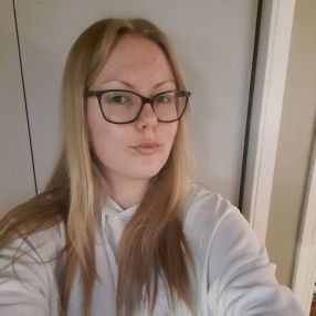 Leeni, Lastenhoitaja kaupungissa Järvenpää