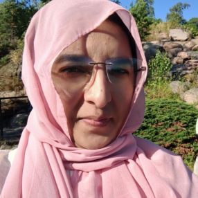 Seemab, Lastenhoitaja kaupungissa Kotka