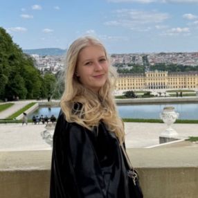 Jenny, Lastenhoitaja kaupungissa Lahden seutukunta