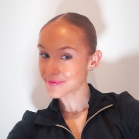 Adeliina, Babysitter in Pori