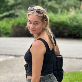 Jenny, Babysitter in Turku