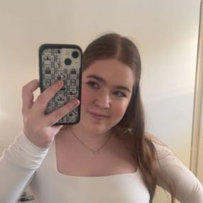 Oona, Babysitter in Tuusula