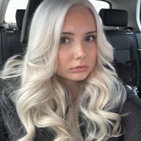 Anniina, Lastenhoitaja kaupungissa Nousiainen