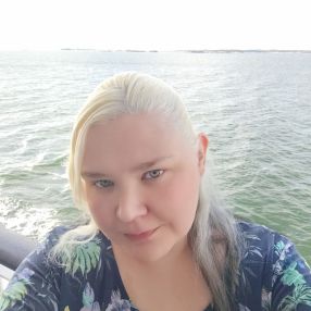 Elsi, Lastenhoitaja kaupungissa Nokia
