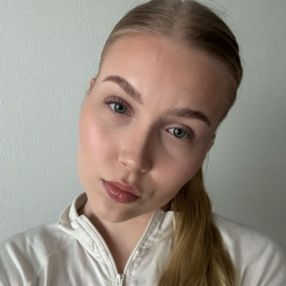Hanna, Lastenhoitaja kaupungissa Lohja