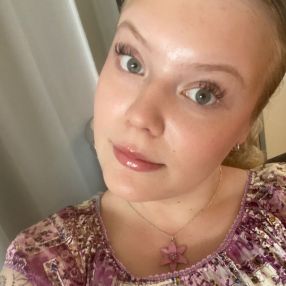 Iida, Lastenhoitaja kaupungissa Joensuu