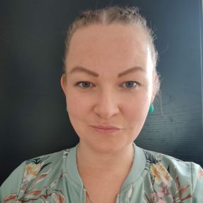 Ege, Lastenhoitaja kaupungissa Pori