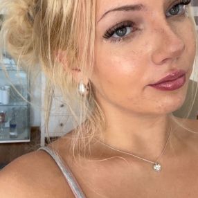 Henni, Babysitter in Hämeenlinna