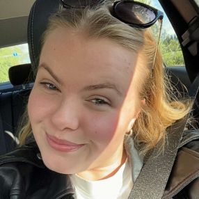 Laura, Lastenhoitaja kaupungissa Tuusula