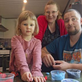 Elina, Family in Jyväskylä