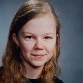 Henni, Lastenhoitaja kaupungissa Kittilä