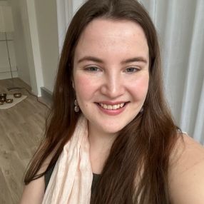 Viivi, Babysitter in Karkkila