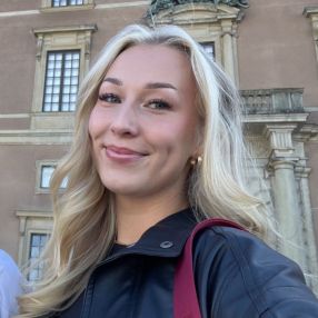 Enni, Babysitter in Tampere