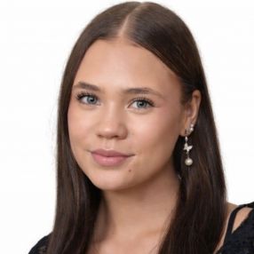 Jenni, Babysitter in Tuusula
