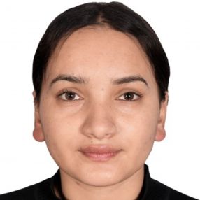Aayesha, Lastenhoitaja kaupungissa Pori