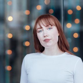 Jenny, Lastenhoitaja kaupungissa Raasepori