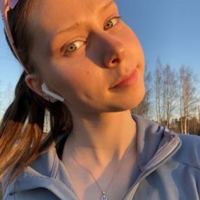 Lumina, Babysitter in Kurikka