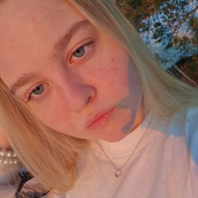 Jemina, Lastenhoitaja kaupungissa Naantali