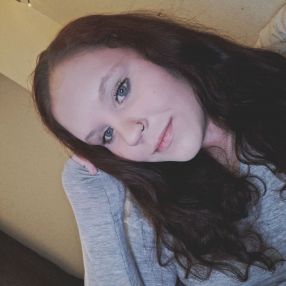 Ella, Lastenhoitaja kaupungissa Karkku
