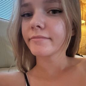 Roosa, Babysitter in Ylöjärvi