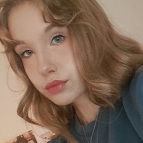 Nella, Babysitter in Tuusula