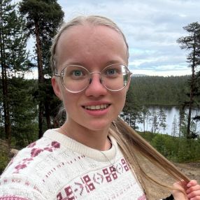 Julia, Lastenhoitaja kaupungissa Hyvinkää