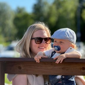 Essi, Perhe kaupungissa Oulunsalo