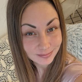 Elina, Lastenhoitaja kaupungissa Lahti