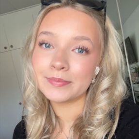Ella, Lastenhoitaja kaupungissa Nousiainen