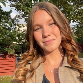 Roosa, Lastenhoitaja kaupungissa Jyväskylä