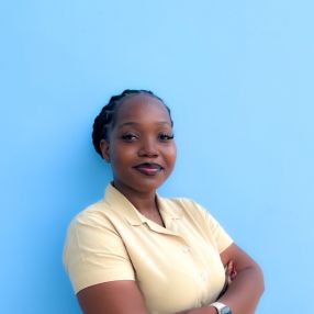 Bernice Christabel, Babysitter à Cergy