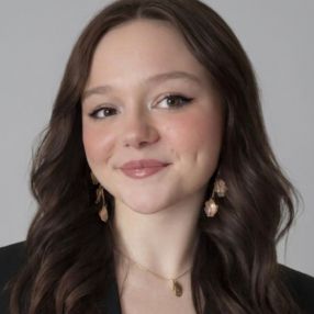 Celia, Babysitter à Issy-les-Moulineaux