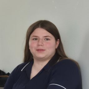 CLOE, Babysitter à Champigny-sur-Marne
