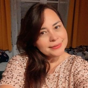 Edna Johanna, Babysitter à Lyon