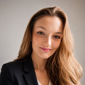 Amandine, Babysitter à Issy-les-Moulineaux
