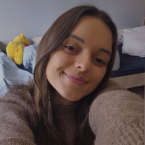 Orquidia, Babysitter à Angers