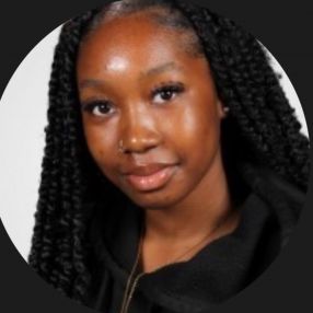 Kamelya, Babysitter à L'Haÿ-les-Roses