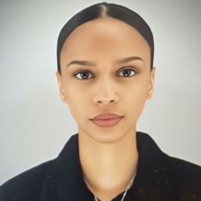 Camelia, Babysitter à Châtenay-Malabry
