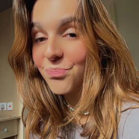 Angèle, Babysitter à Meudon