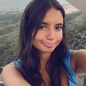 Lila, Babysitter à Tourcoing