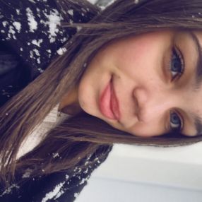 Lea, Babysitter à Brech