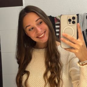 Eva, Babysitter in Toulouse