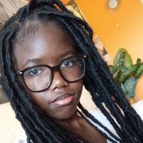 Kenza, Babysitter à L'Haÿ-les-Roses