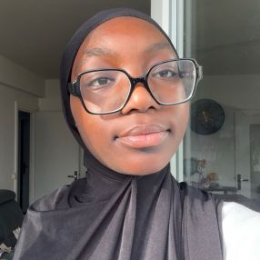 ADJA ANTA, Babysitter à Courbevoie